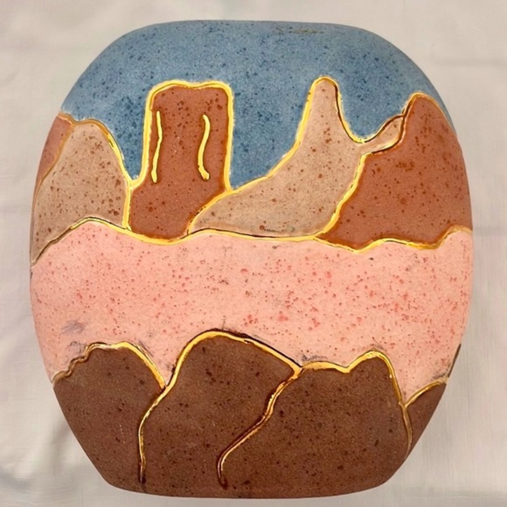 Ceramic Vase ~ Santa Fa Village - Picture 2 of 11